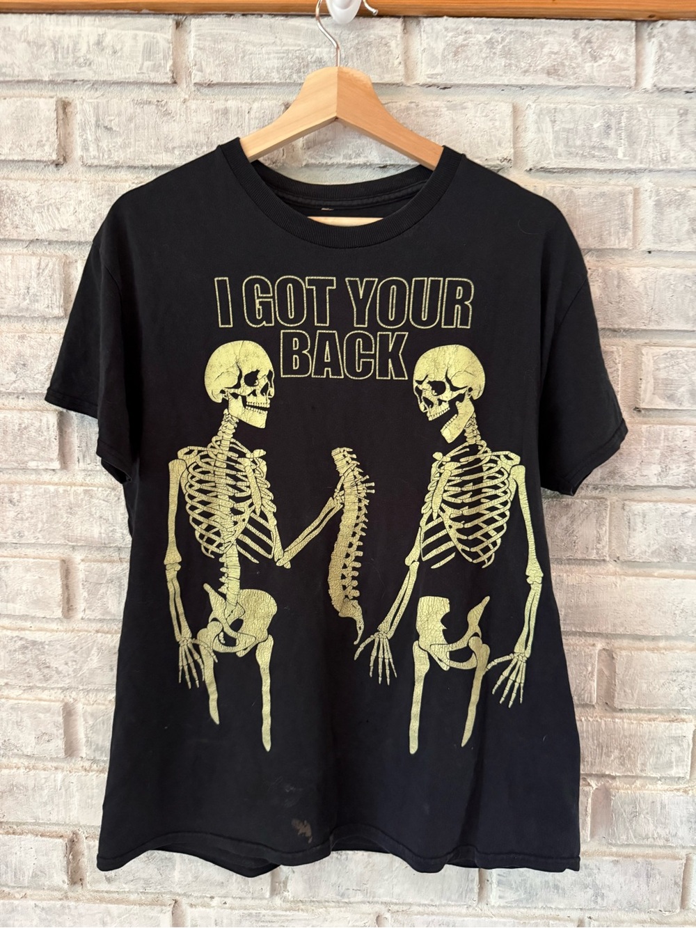 Vintage shirt Short-Sleeve Graphic  with Yellow Skeleton Print — I Got Your Back